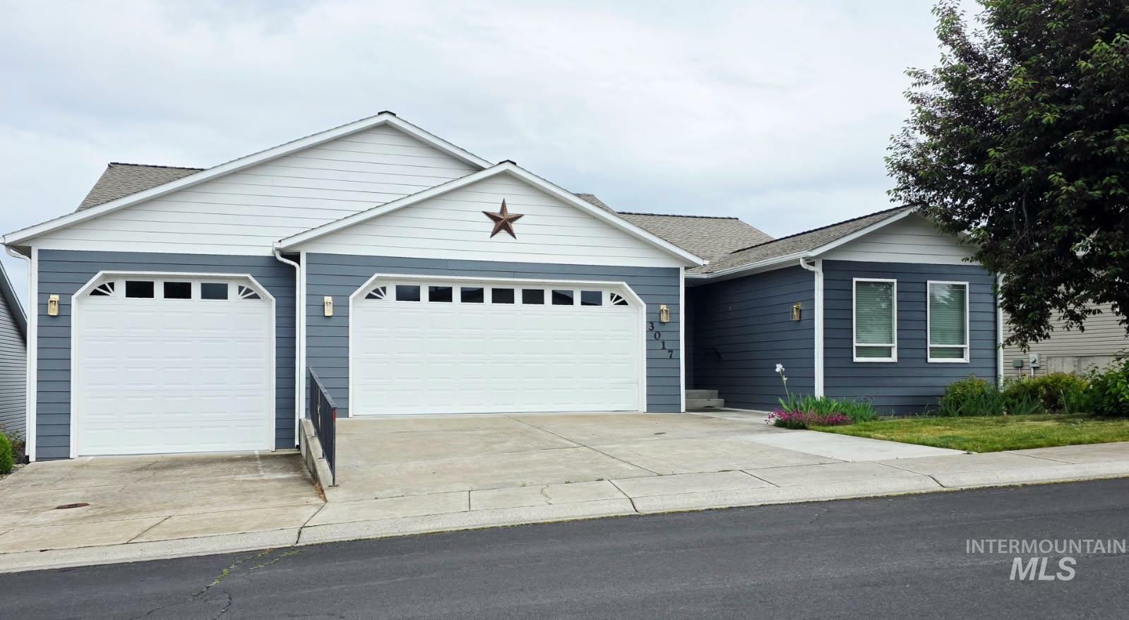 3017 Cypress St  Lewiston ID 83501 photo