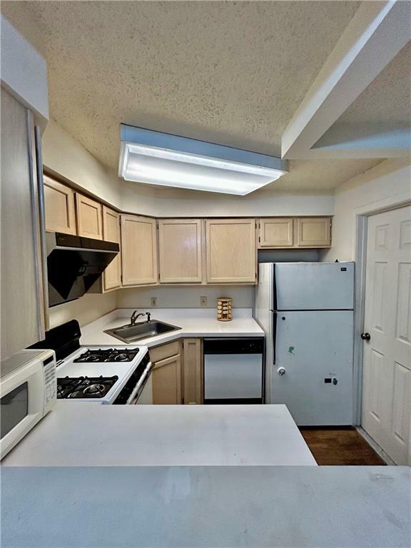 Property Photo:  71 Emily Lane  NY 10312 