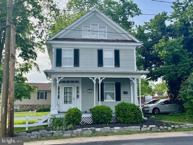 Property Photo: 201 Capon St VA 22657