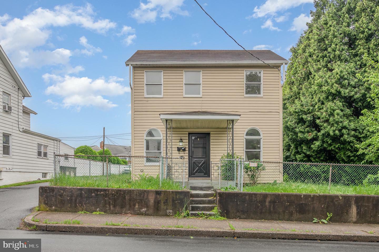 Property Photo:  2633 Canby Street  PA 17103 