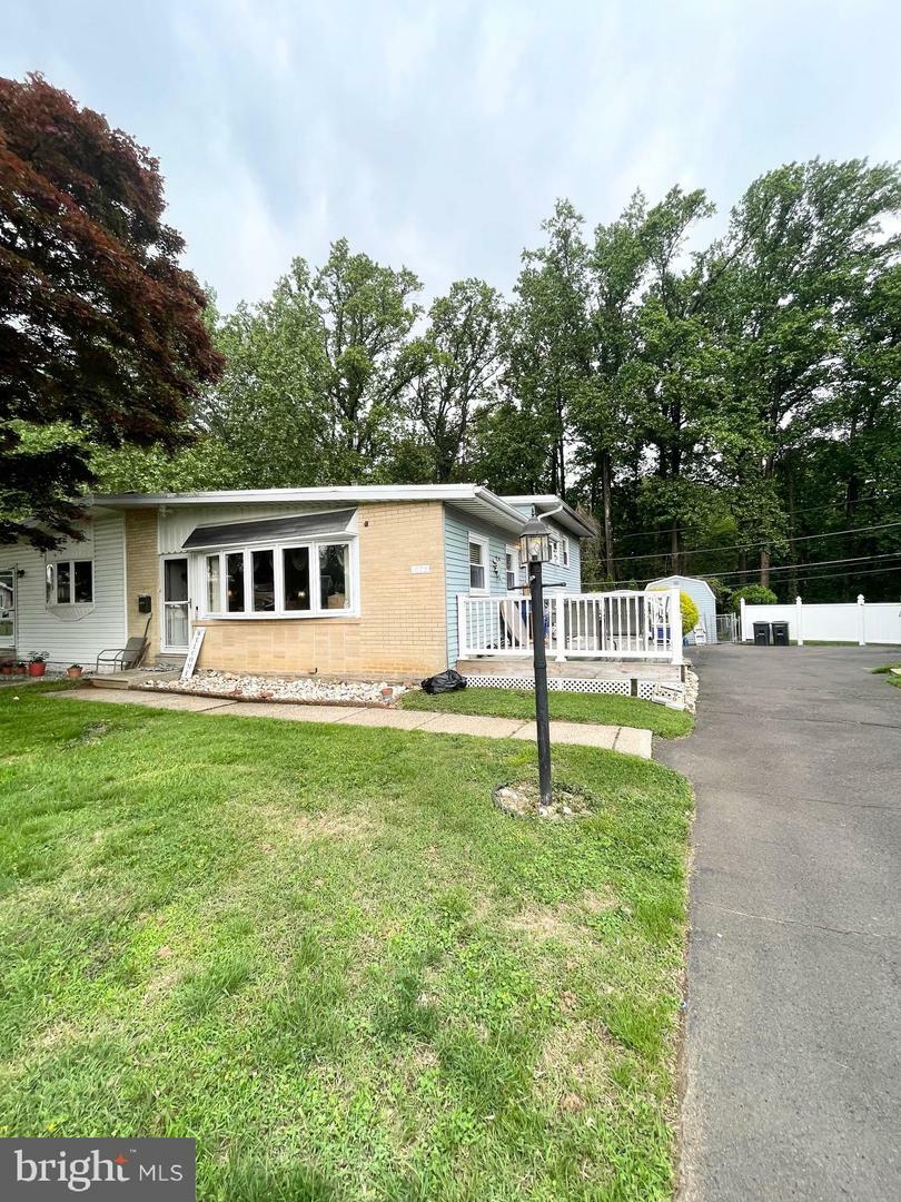Property Photo: 1003 Grant Avenue PA 19115