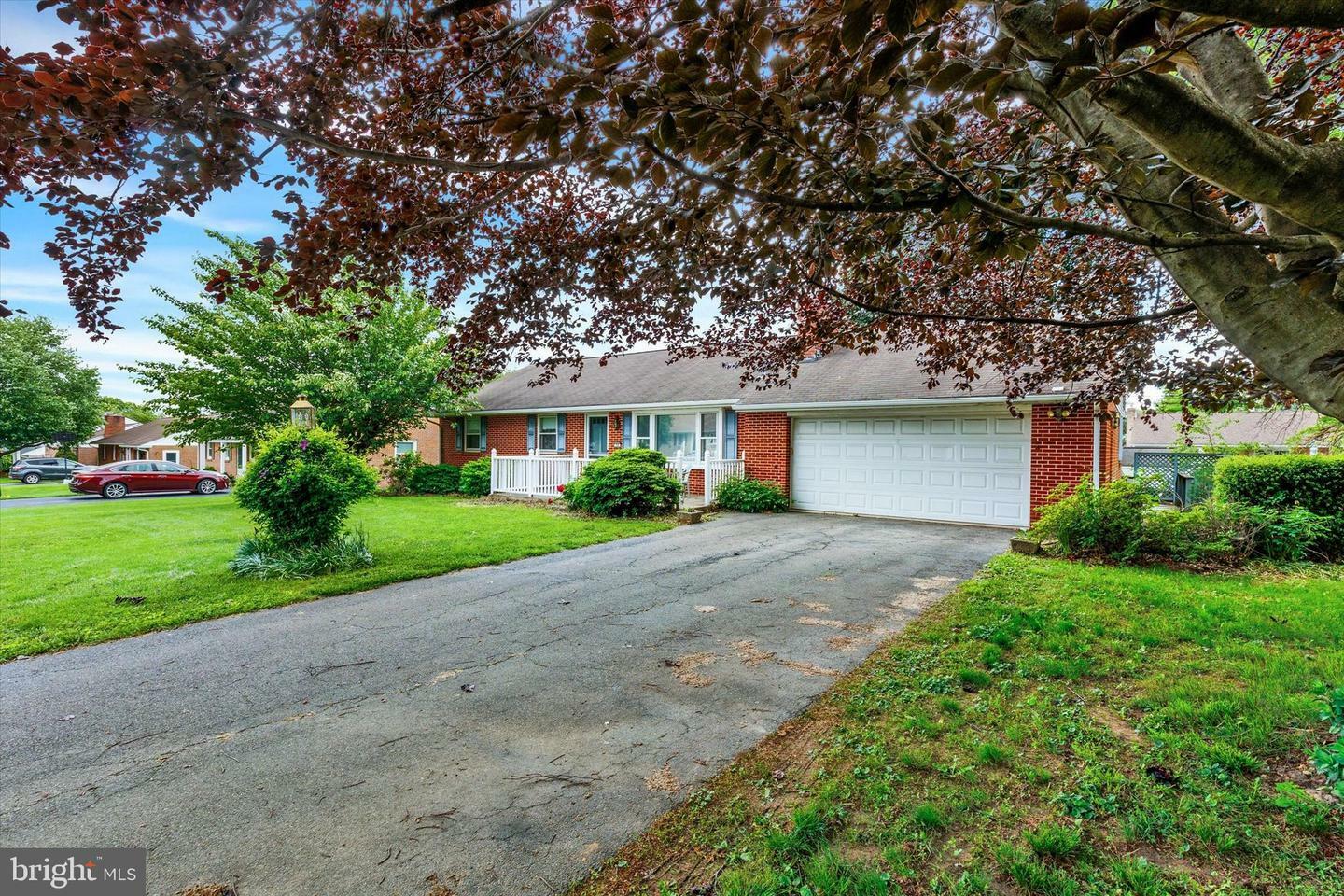 Property Photo: 38 Homestead Drive PA 17602