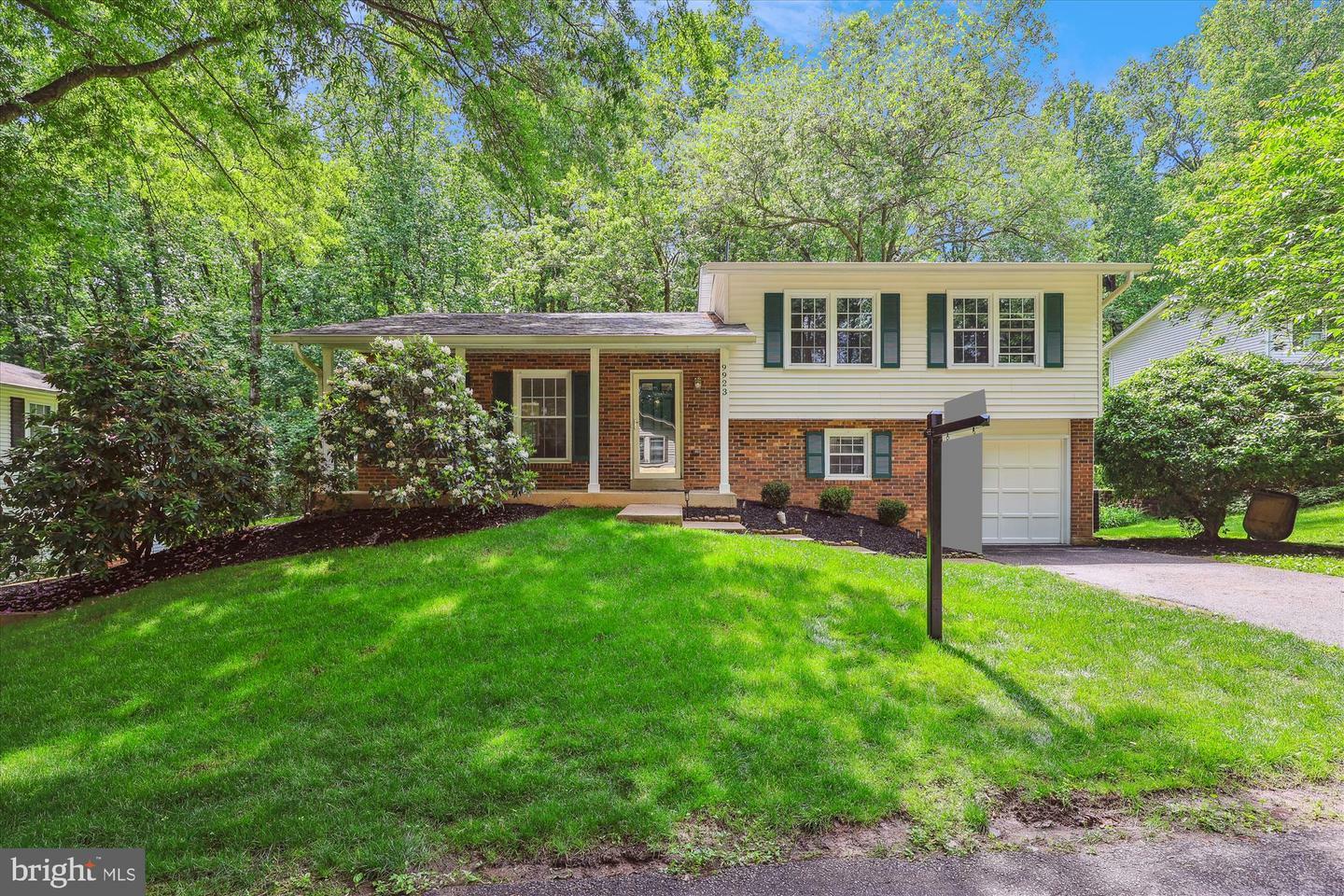 Property Photo: 9923 Wooden Dove Court VA 22015
