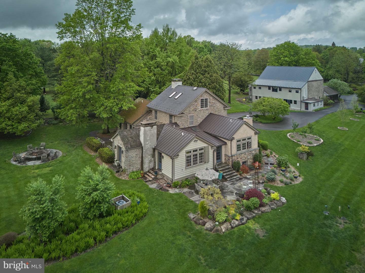 Property Photo: 71 Sweetbriar Road PA 18944