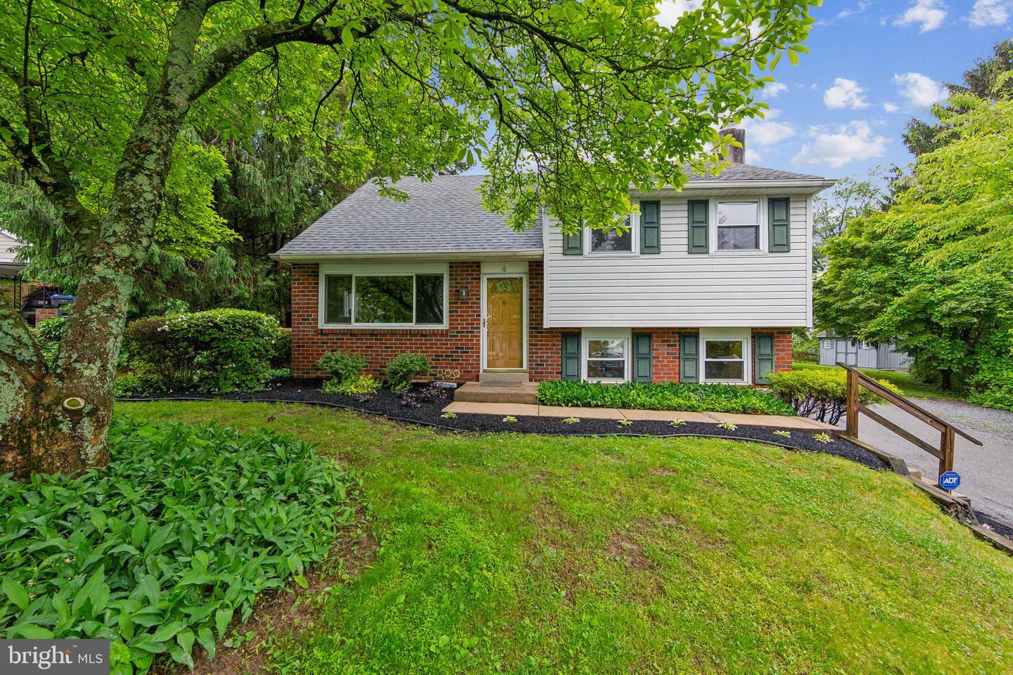4 Woodview Road  Malvern PA 19355 photo
