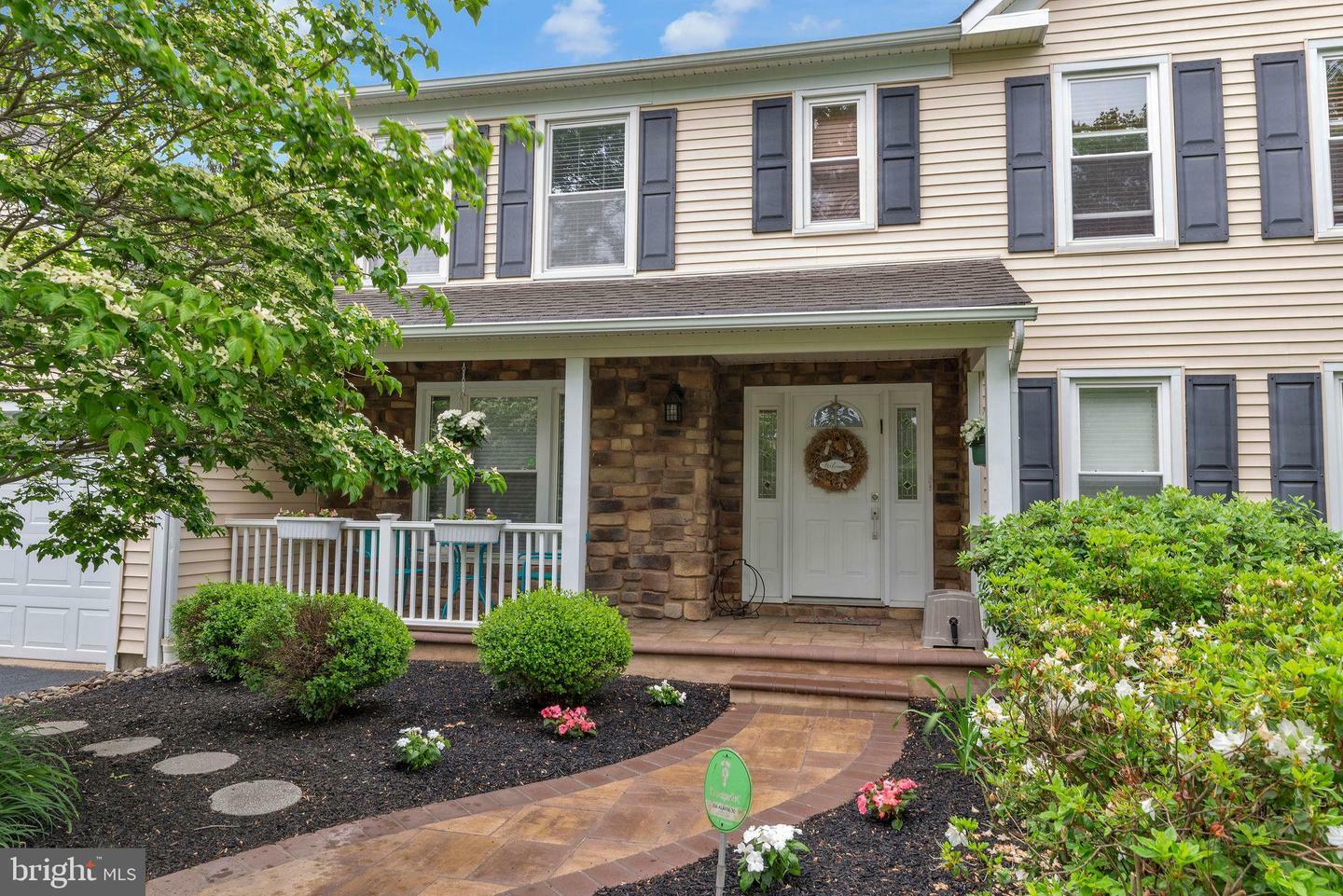 Property Photo: 6 Drayton Lane NJ 08536