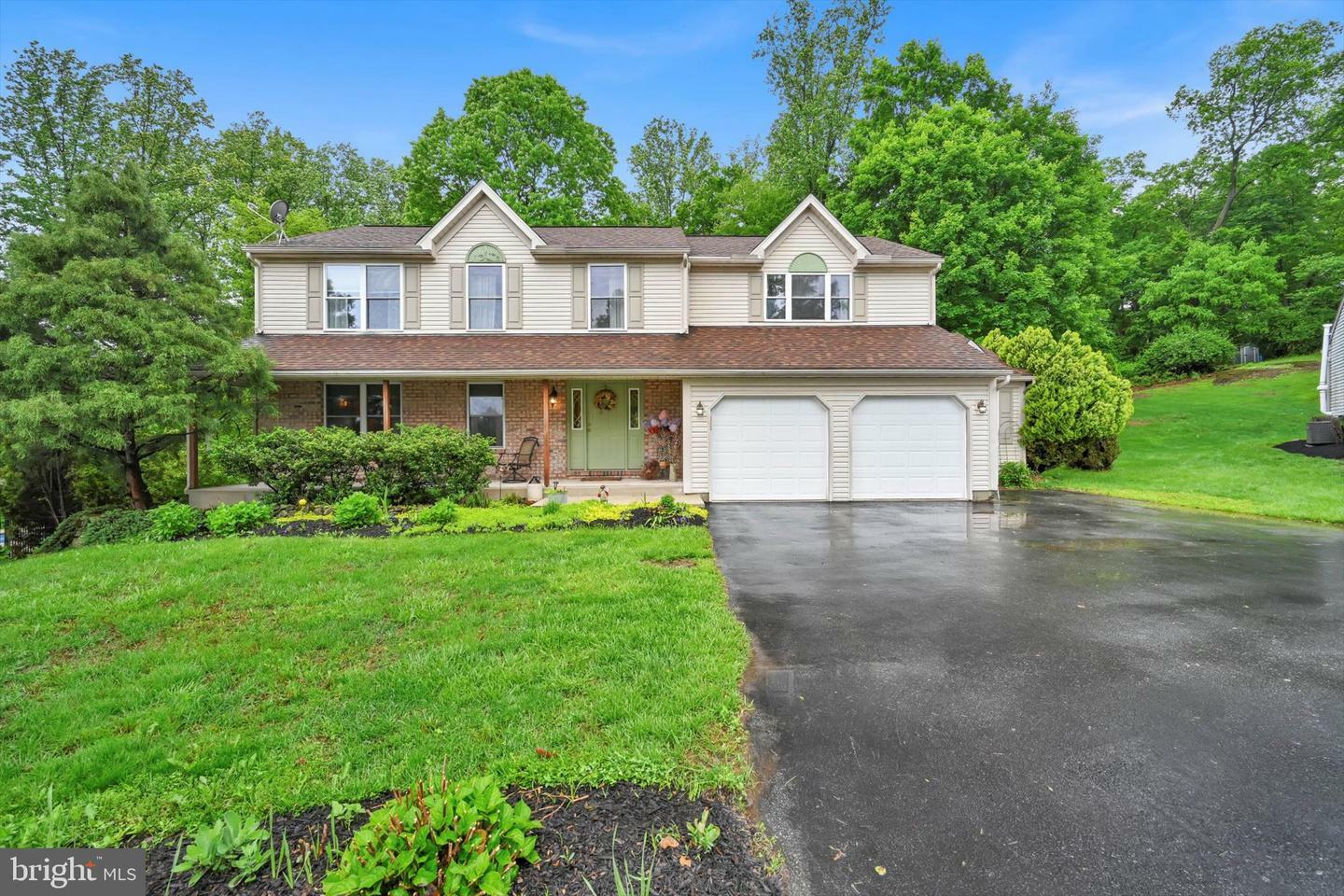 82 Rock Haven Court  Reading PA 19606 photo