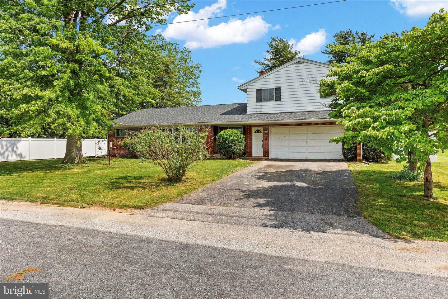 Property Photo: 2300 Locust Road PA 17315