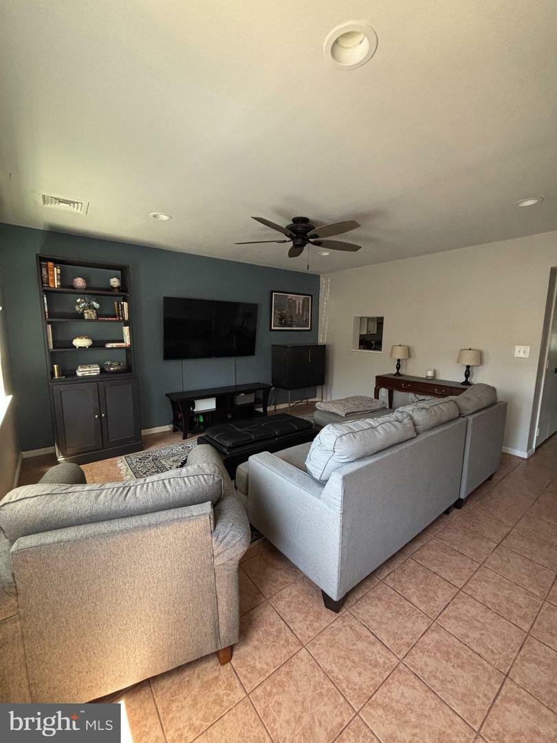 Property Photo: 1236 Catharine Street PA 19147
