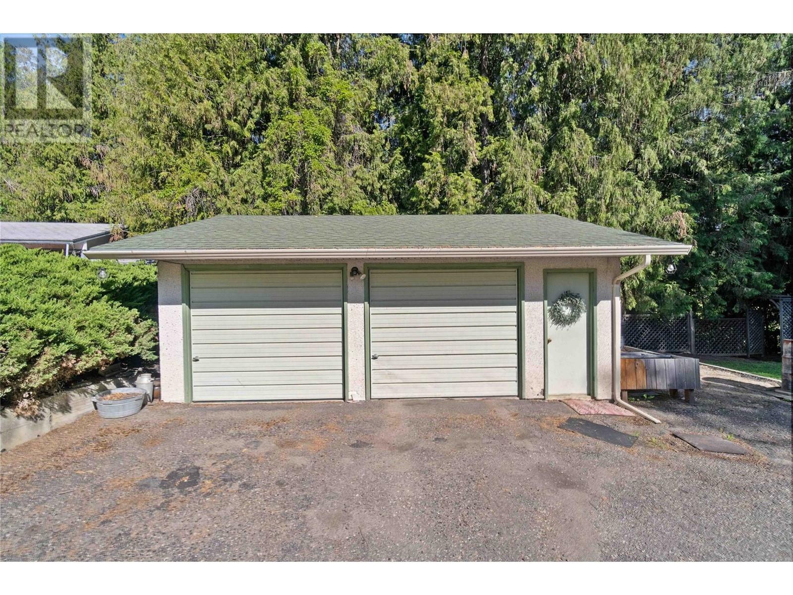 Photo de la propriété: 2829 Caen Road BC V0E 2W0