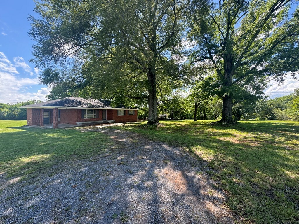 Property Photo: 320 Mitchell Bridge Road GA 30705