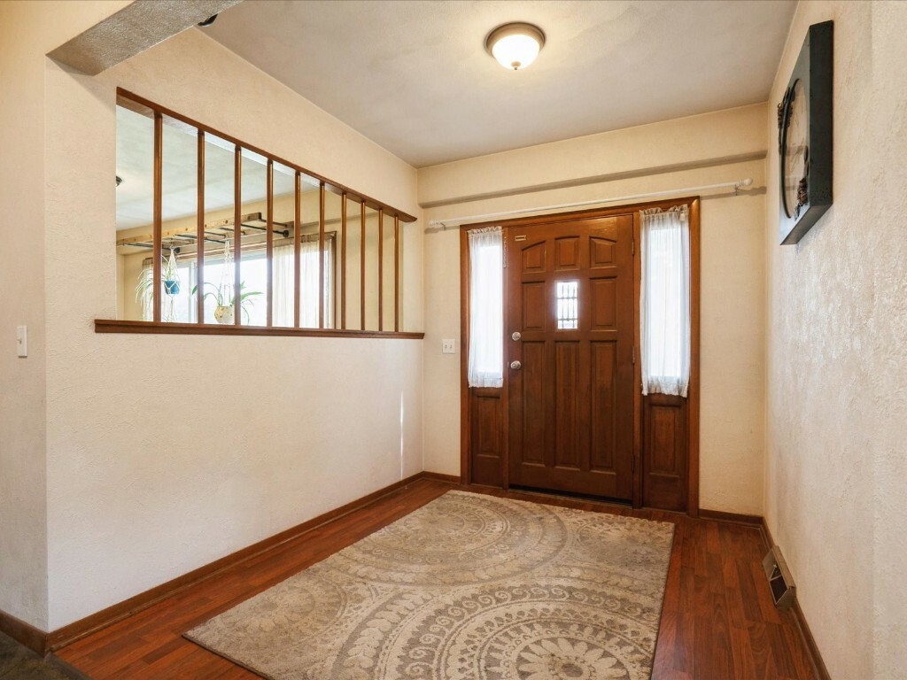 Property Photo: 304 South St IA 52345