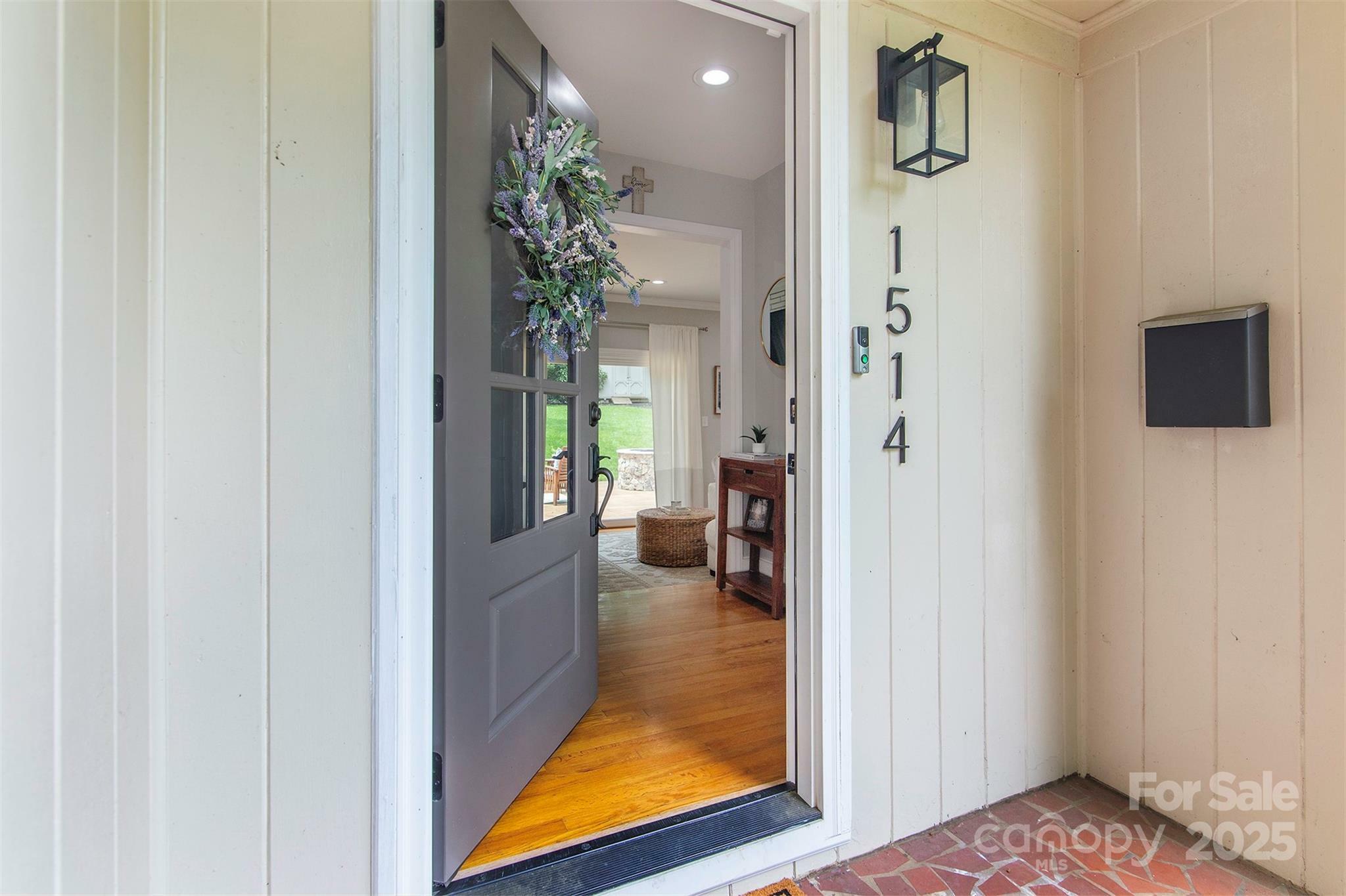 Property Photo: 1514 Wensley Drive NC 28210