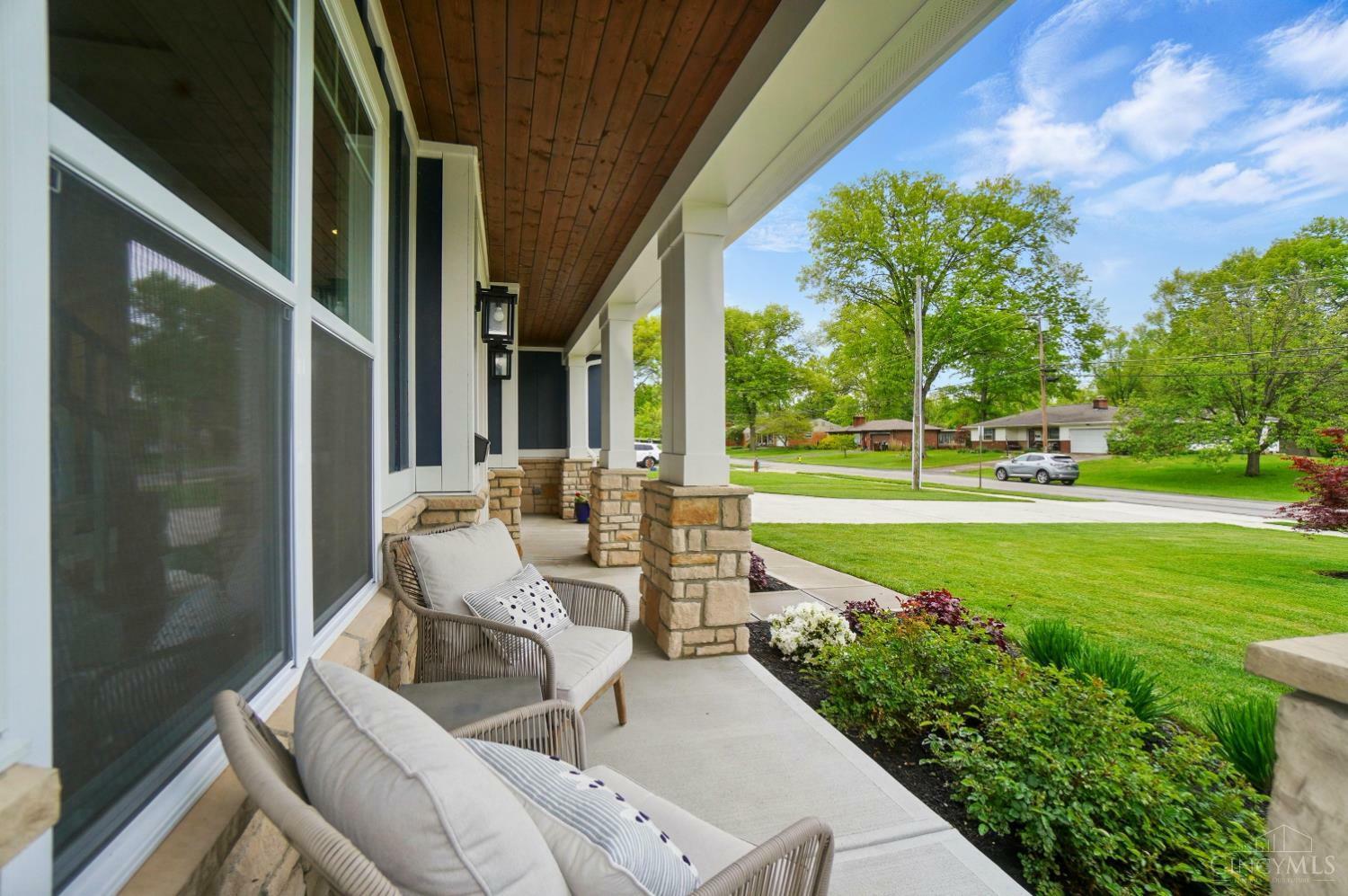 Property Photo: 9625 Delray Drive OH 45242