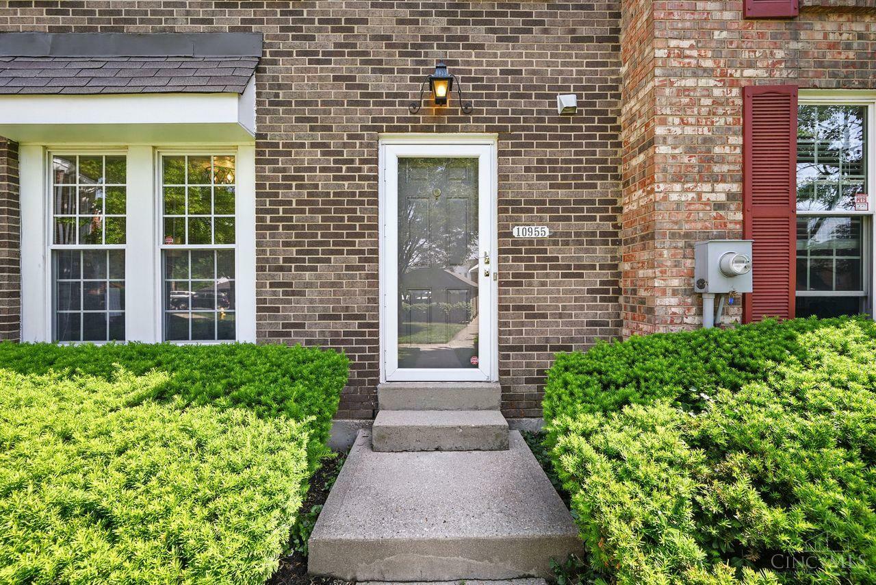Property Photo: 10955 Barrington Court OH 45242