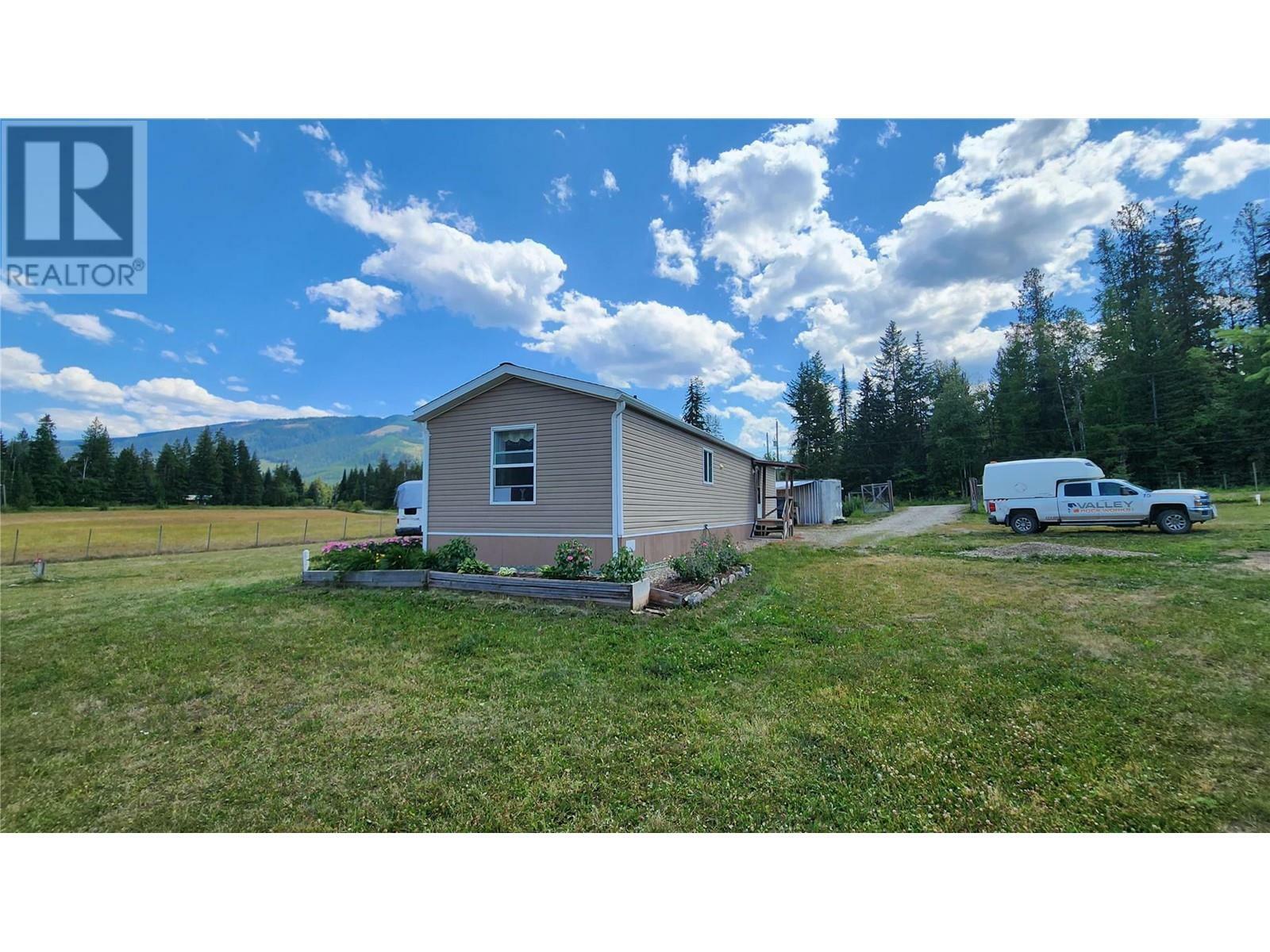 Photo de la propriété: 3237 Creighton Valley Road BC V0E 2G3