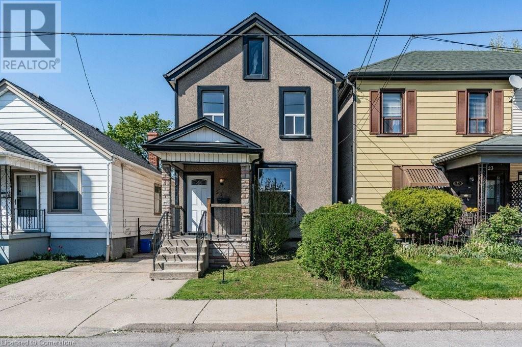 Property Photo:  21 Mayflower Avenue  ON L8L 2K5 