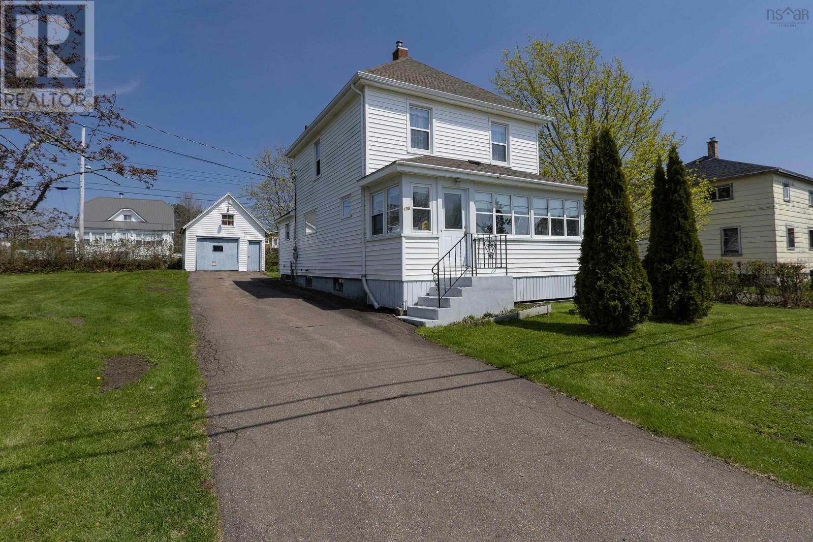 Property Photo: 100 Victoria Street NS B0M 1X0