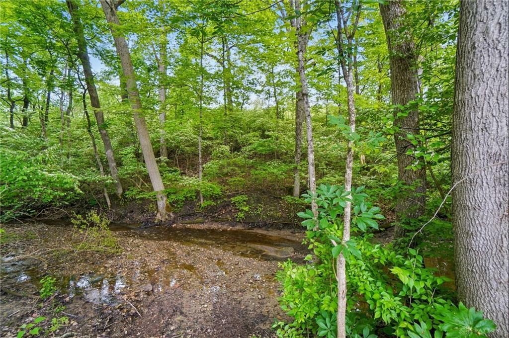 Property Photo: 2619 Fox Hollow Road OH 45502