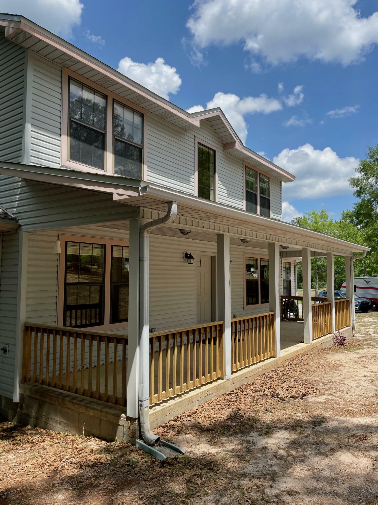 Property Photo: 5882 Willow Lane FL 32539