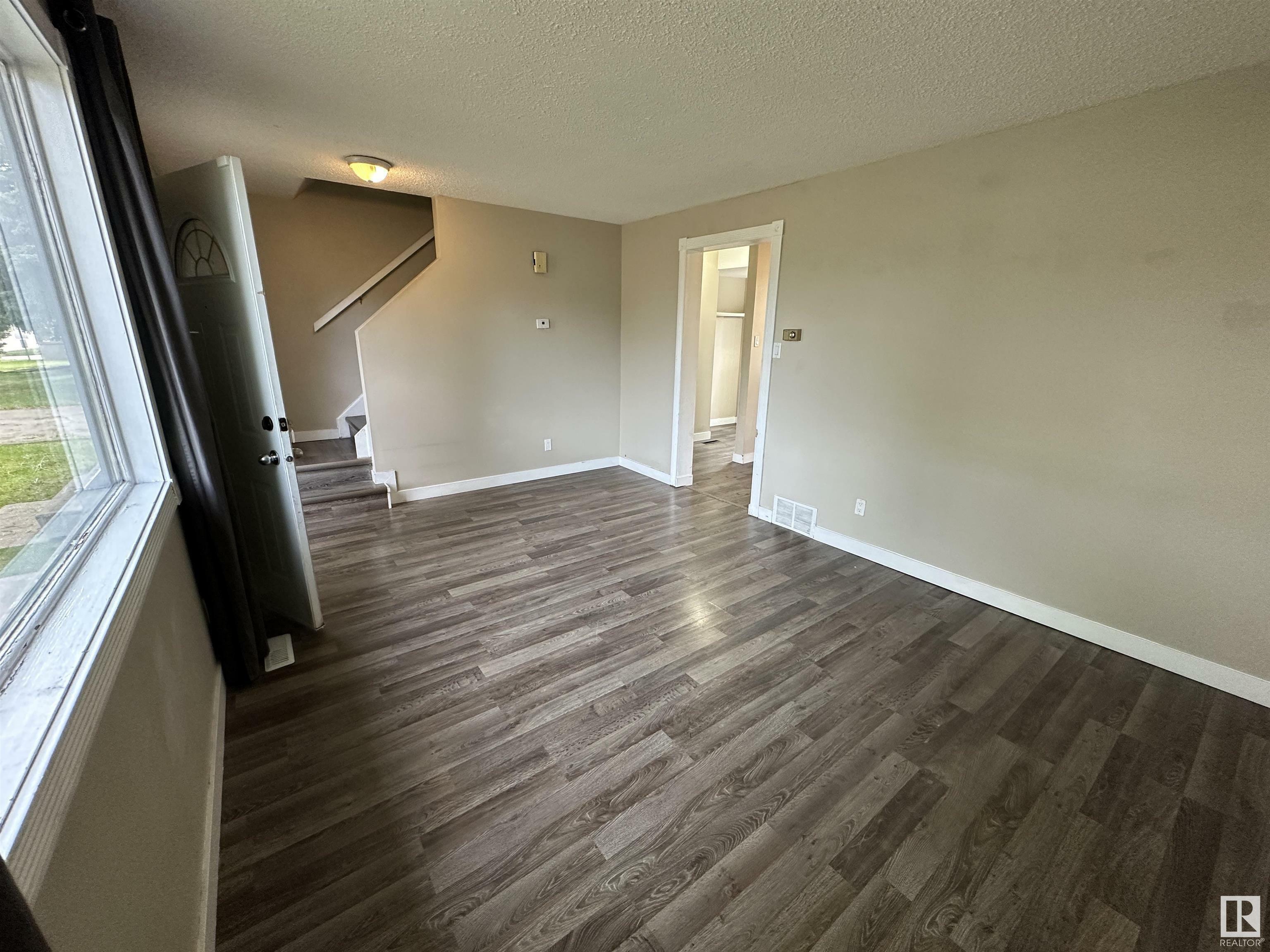 Property Photo: 1533 Knottwood NW AB T6K 2K1