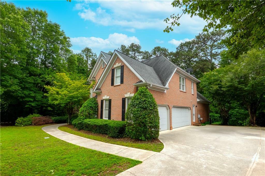 Property Photo: 1000 Admiral Crossing GA 30005
