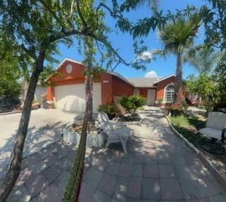 Property Photo: 1197 Mulberry CA 93648