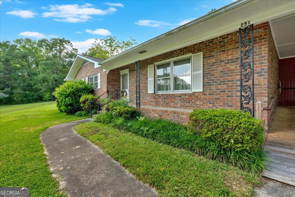 Property Photo: 251 Valley Grove Road GA 30125