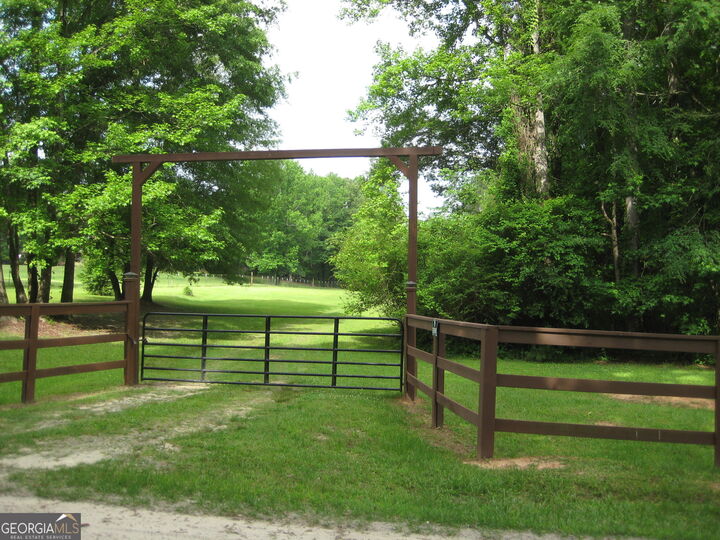 Property Photo:  1044 Union School Road  GA 30258 