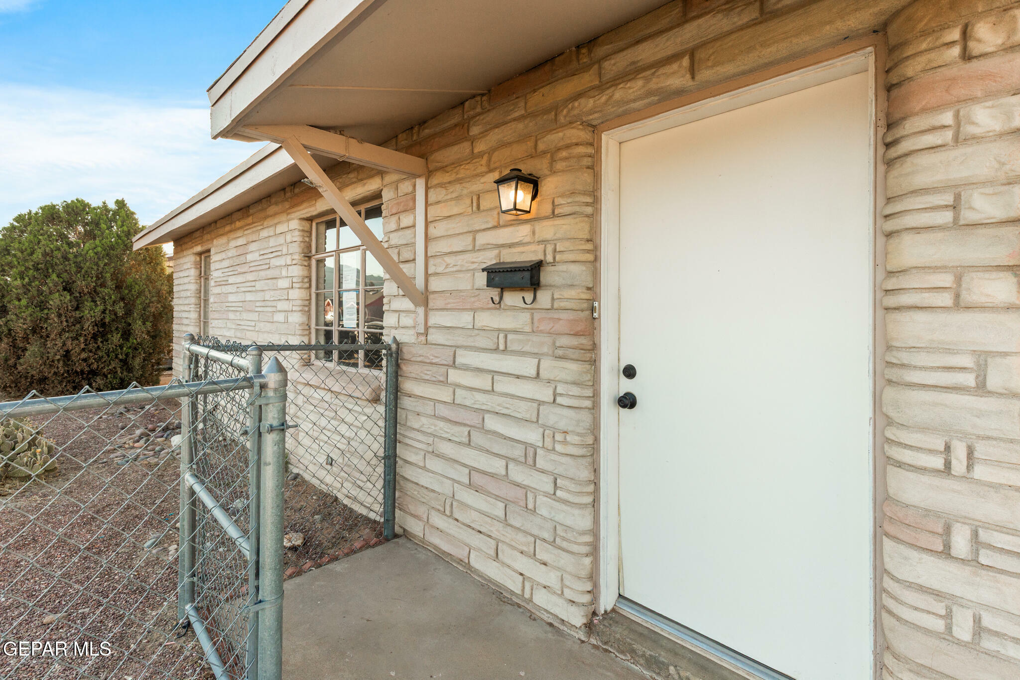 5017 Sierra Madre Drive  El Paso TX 79904 photo