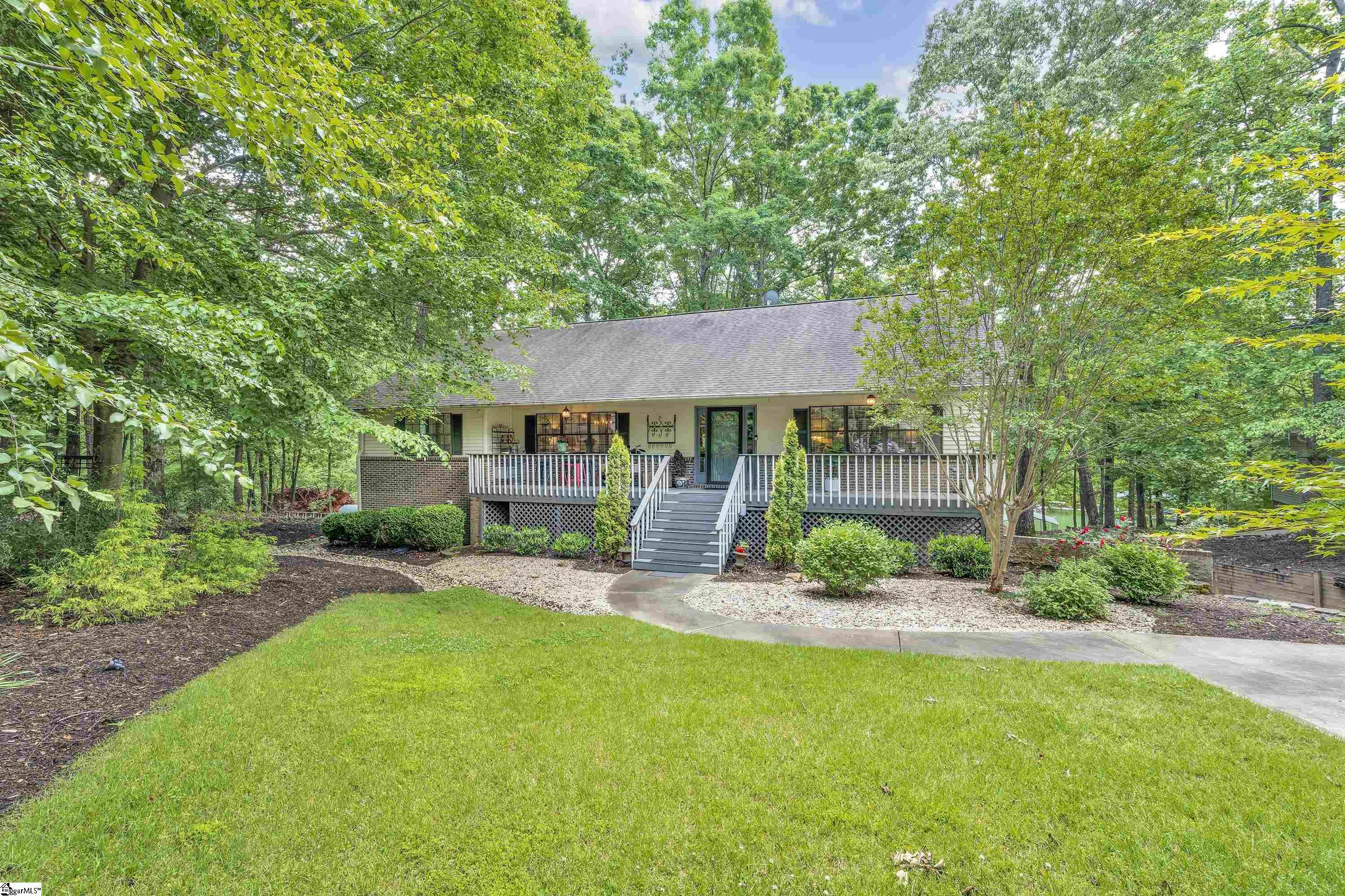 Property Photo: 345 Oconee Avenue SC 29693