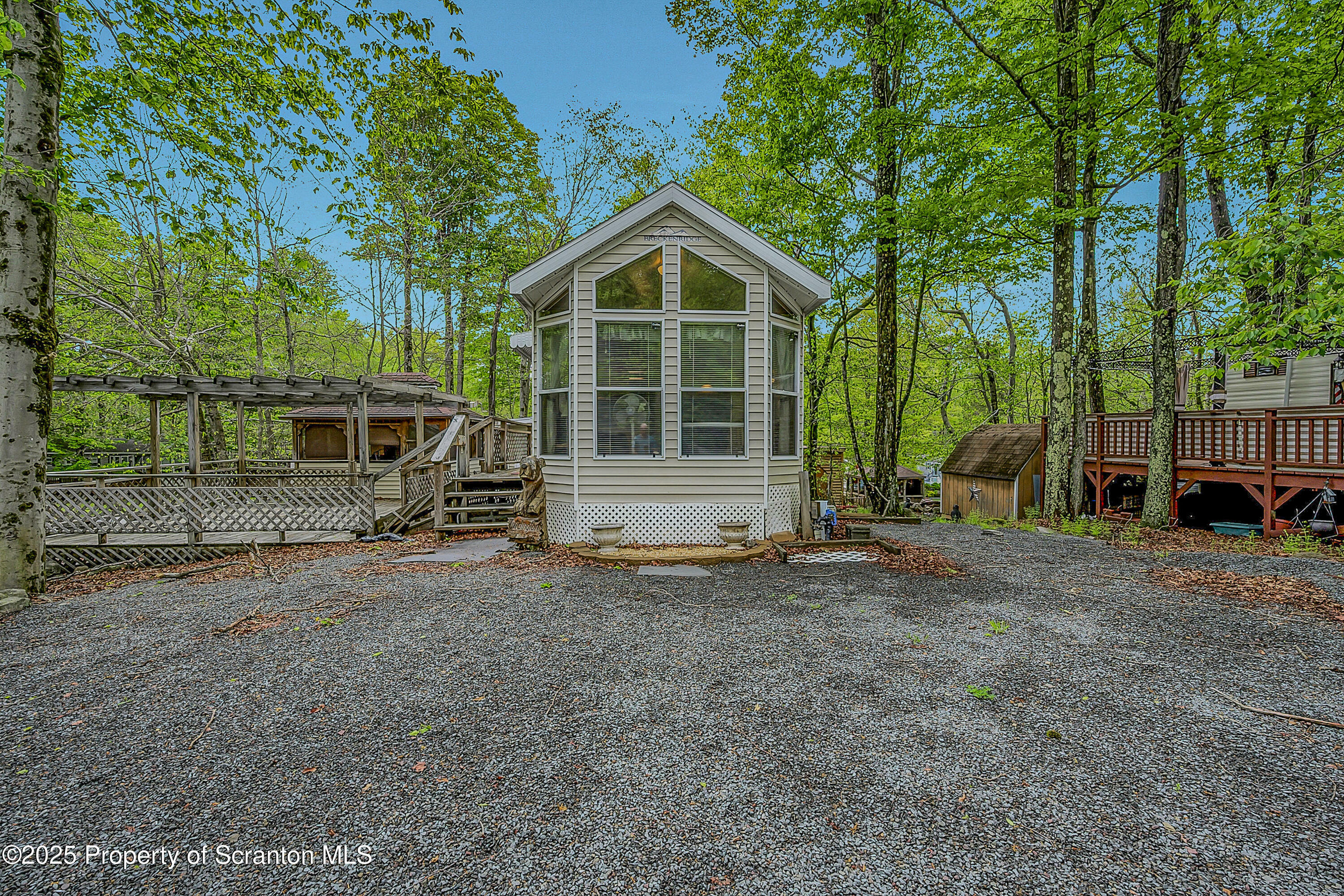 Property Photo: 360 Broncbuster Trail PA 18424