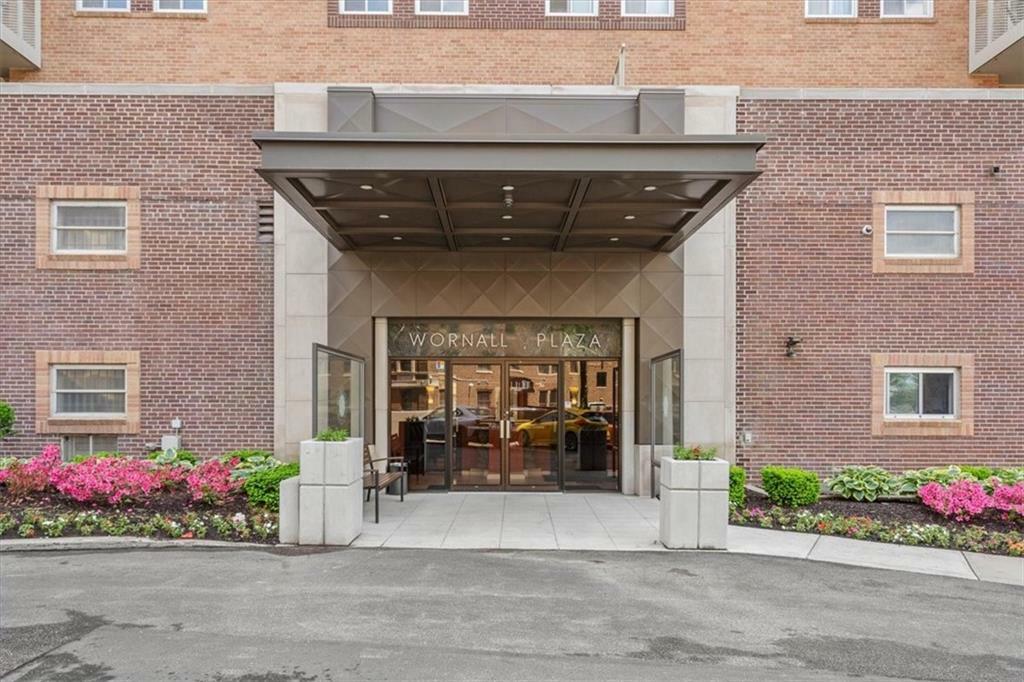Property Photo:  310 W 49th Street 407  MO 64112 