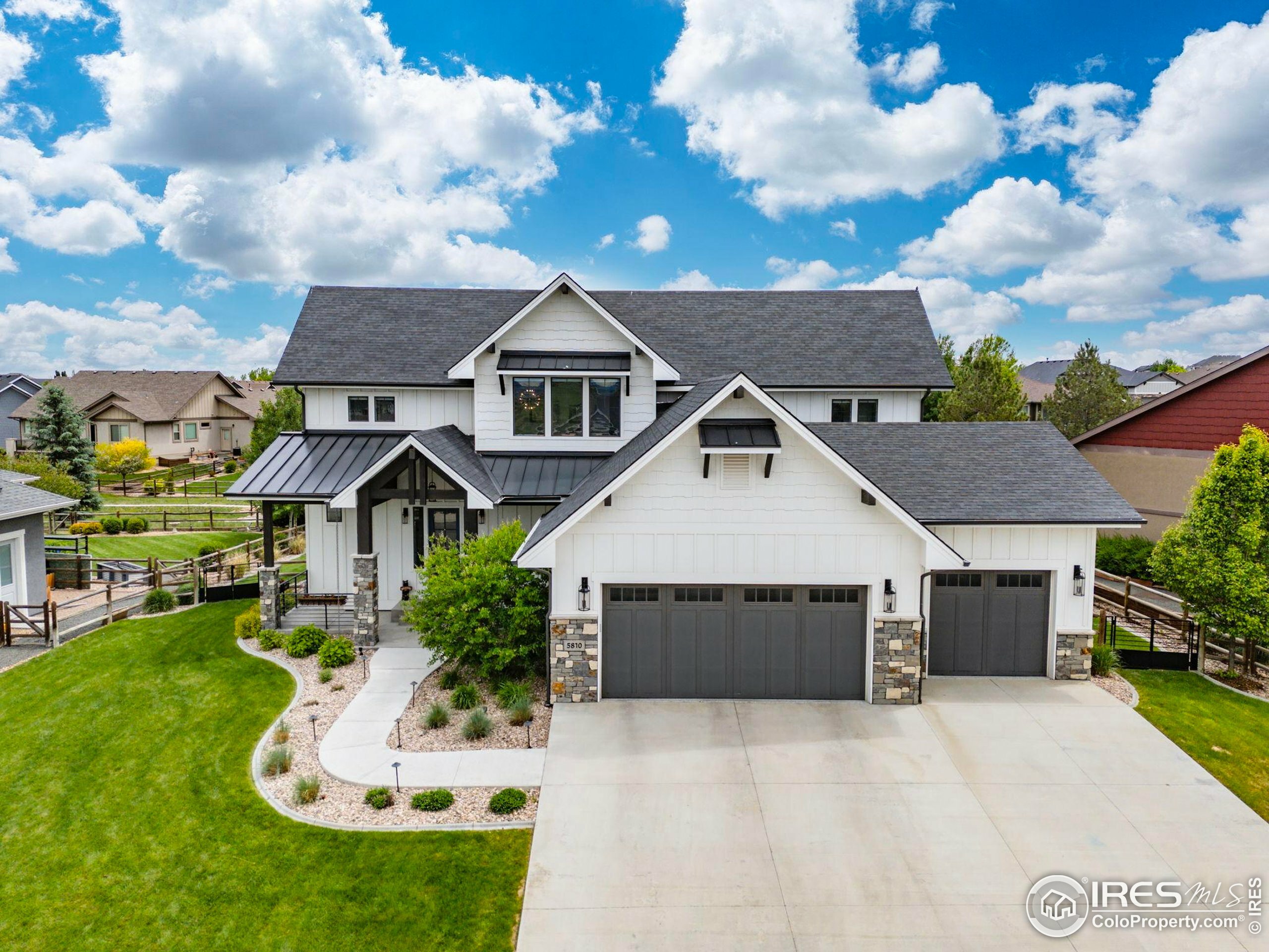 Property Photo: 5810 Last Pointe Dr CO 80550