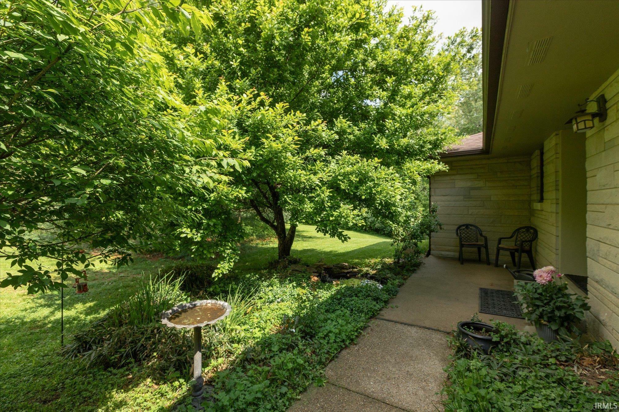 Property Photo:  1332 N Russell Road  IN 47408-9792 