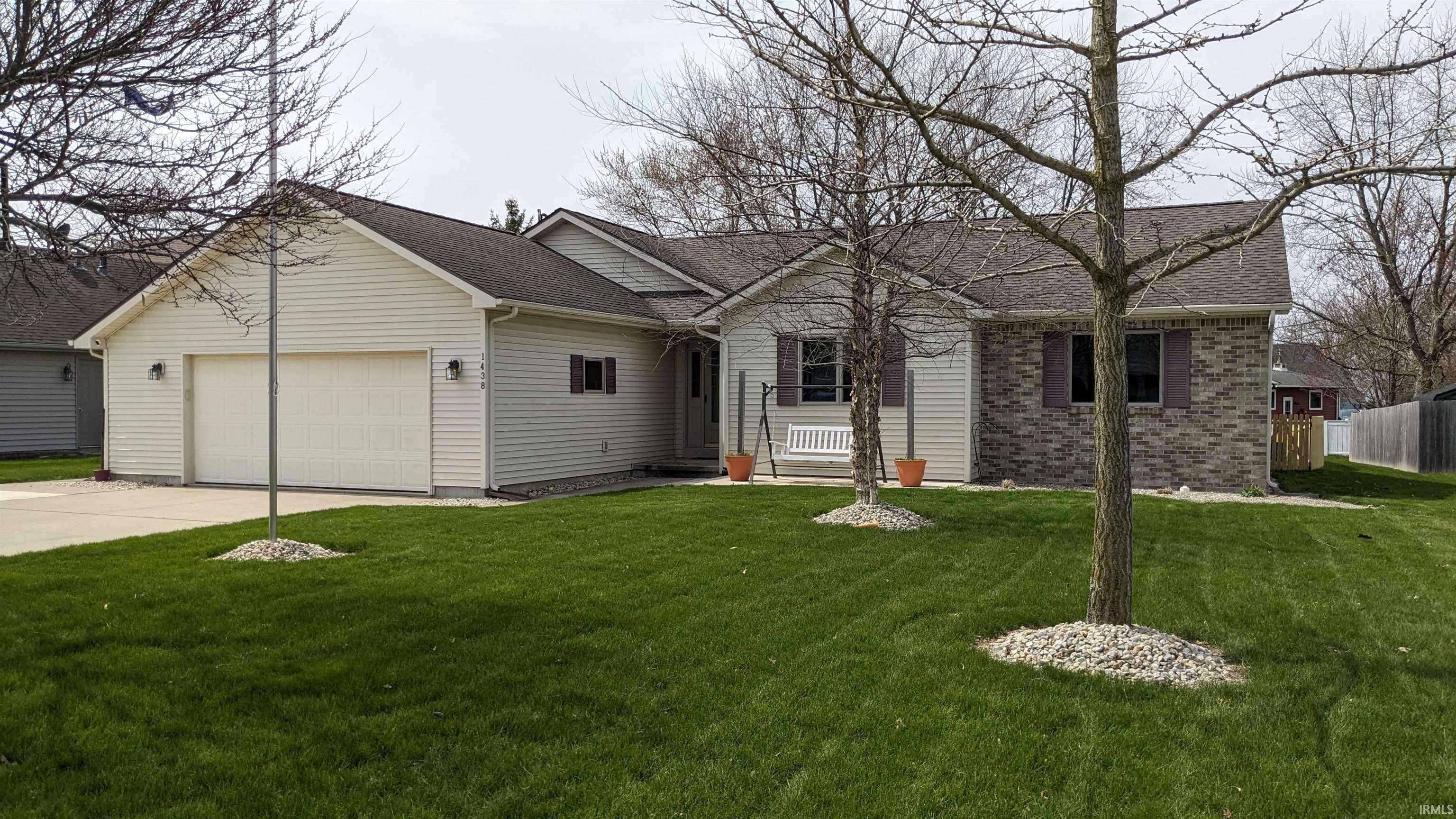 Property Photo: 1438 Ridgewood Lane IN 46714