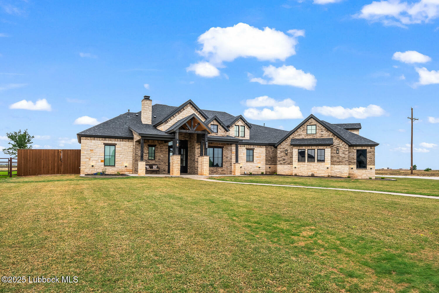 Property Photo: 8225 County Rd 6235 TX 79363