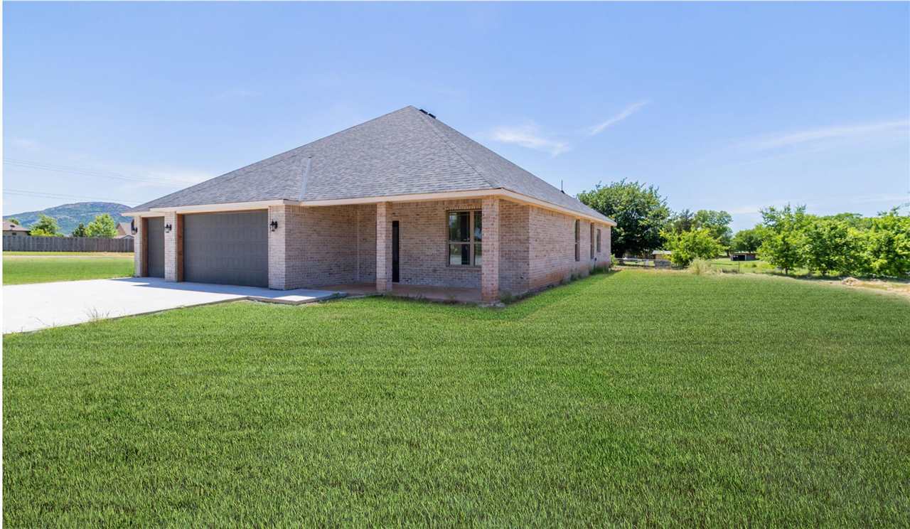Property Photo: 7354 NW Meers Porter Hill Rd OK 73507
