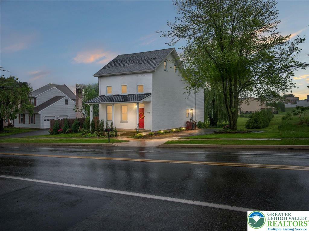 Property Photo: 1942 Schadt Avenue PA 18052