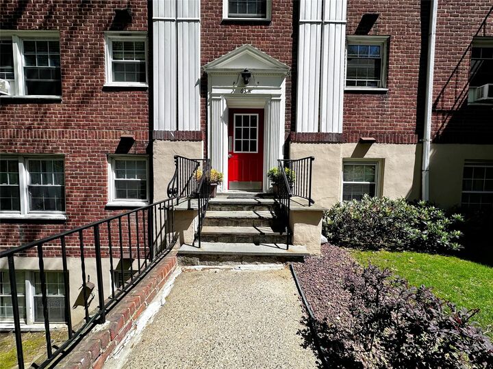 Property Photo: 63 N Rockledge Road Gc NY 10708