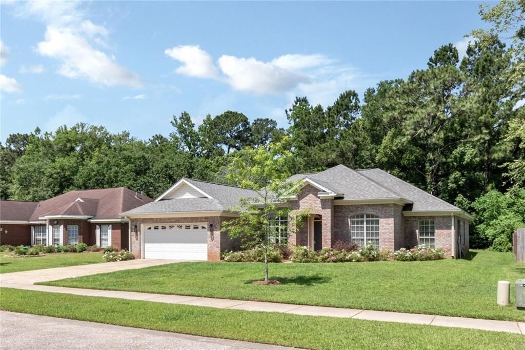 Property Photo:  20833 Nobleman Drive  AL 36532 