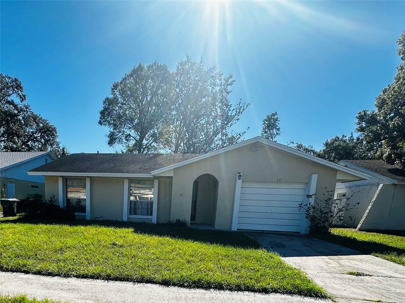 Property Photo: 117 N Alderwood Street FL 32708