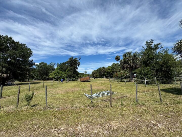 Property Photo: 850 Menton Road FL 32180