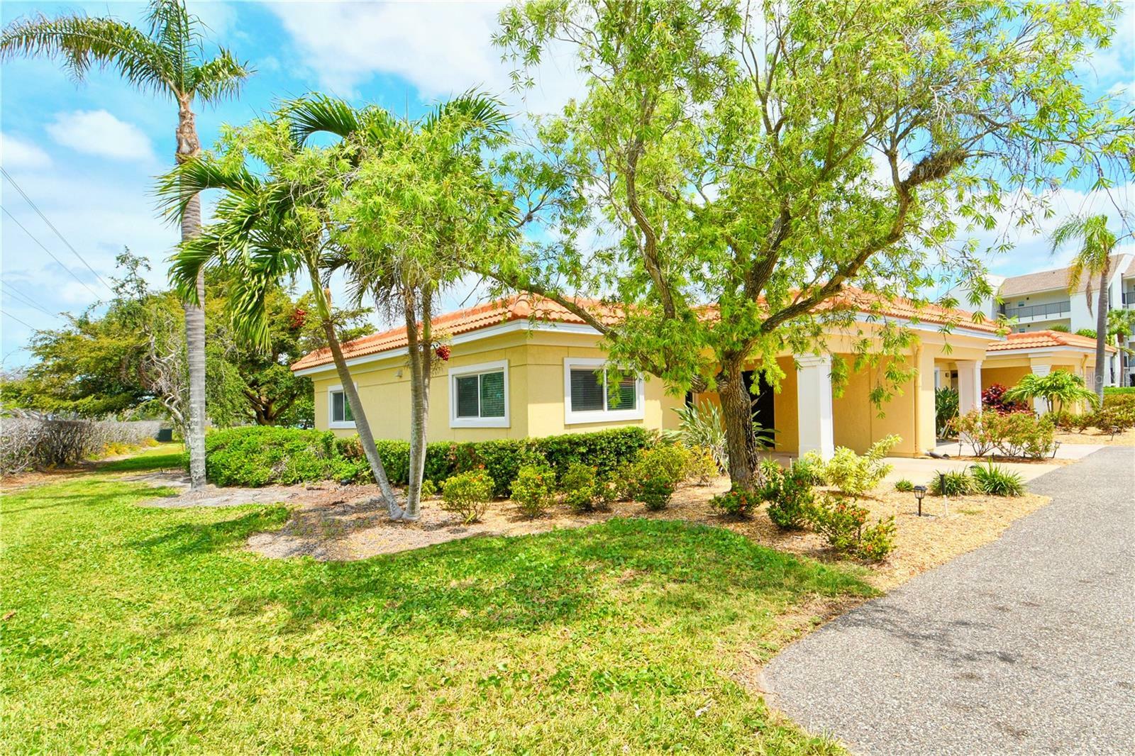 Property Photo: 4840 Gulf Of Mexico Drive Villa 15 FL 34228