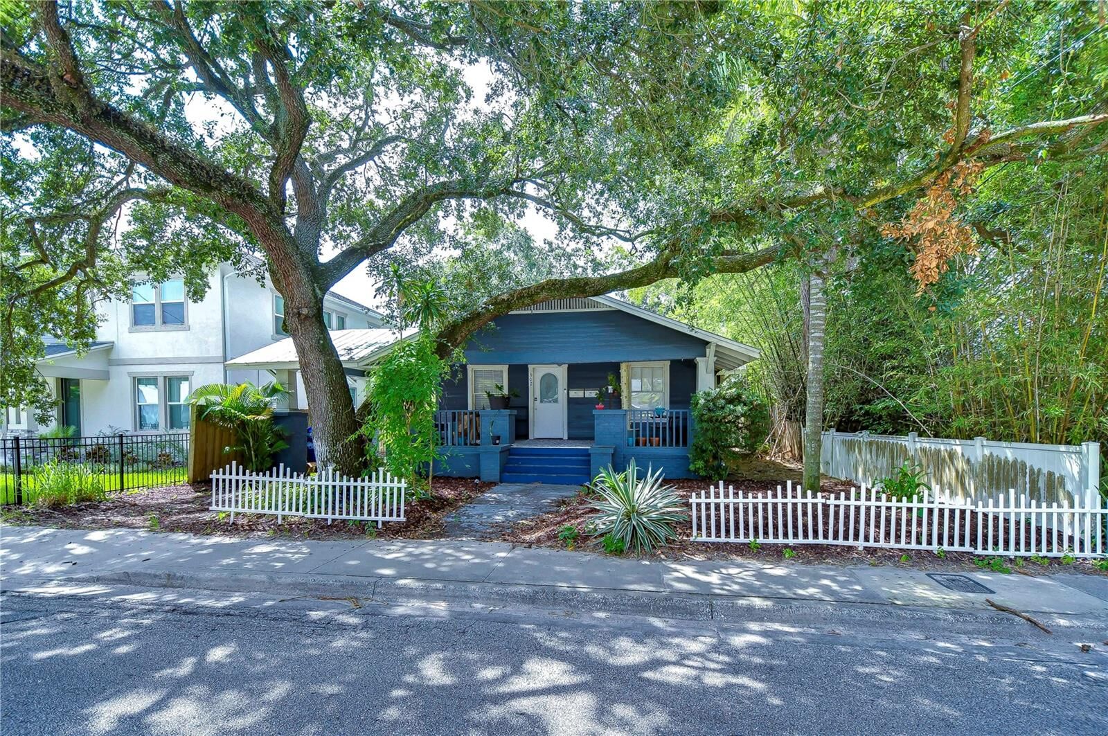 Property Photo:  902 W Columbus Drive  FL 33602 