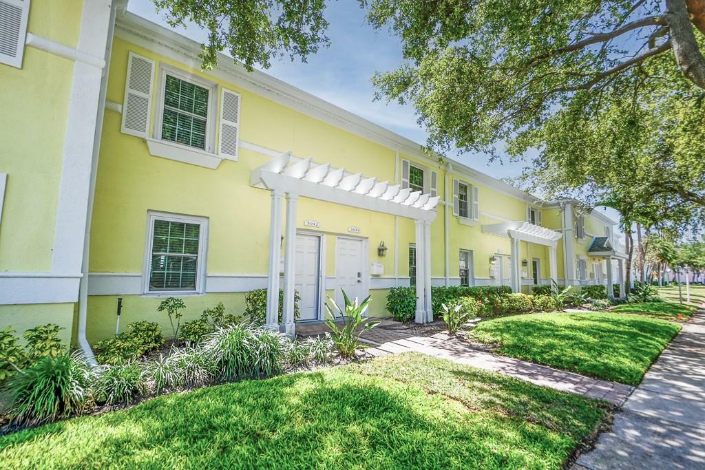 Property Photo: 5042 Coquina Key Drive SE FL 33705