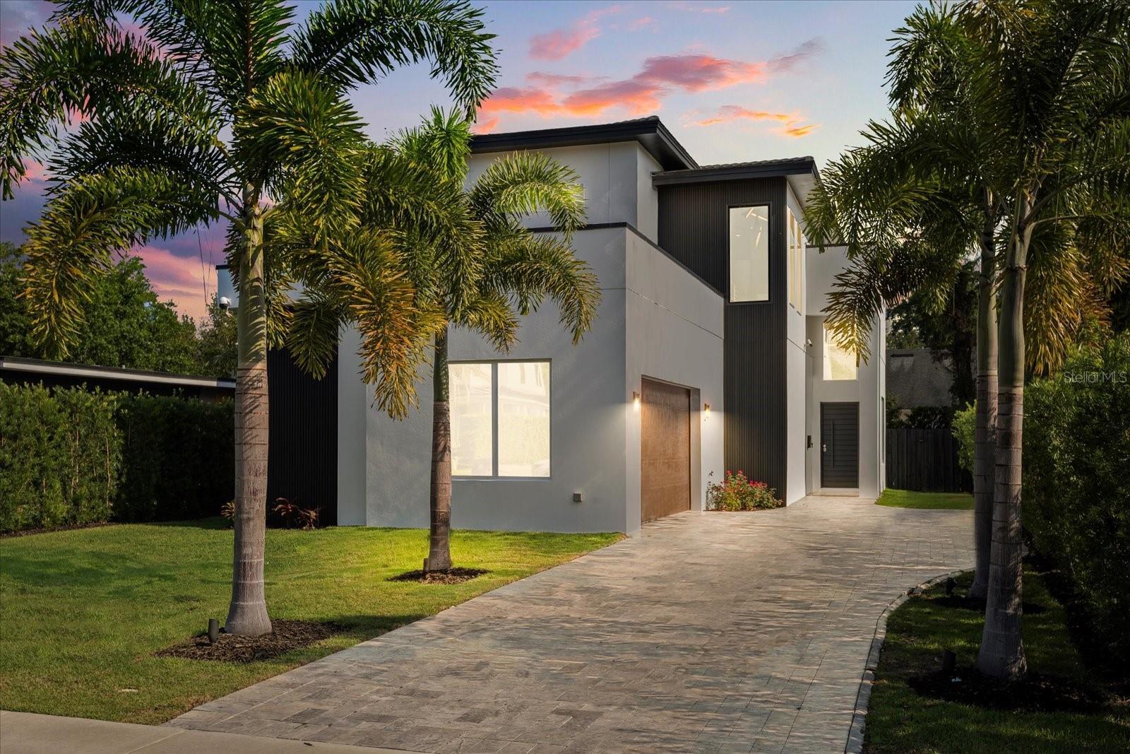 Property Photo: 1521 Chestnut Avenue FL 32789
