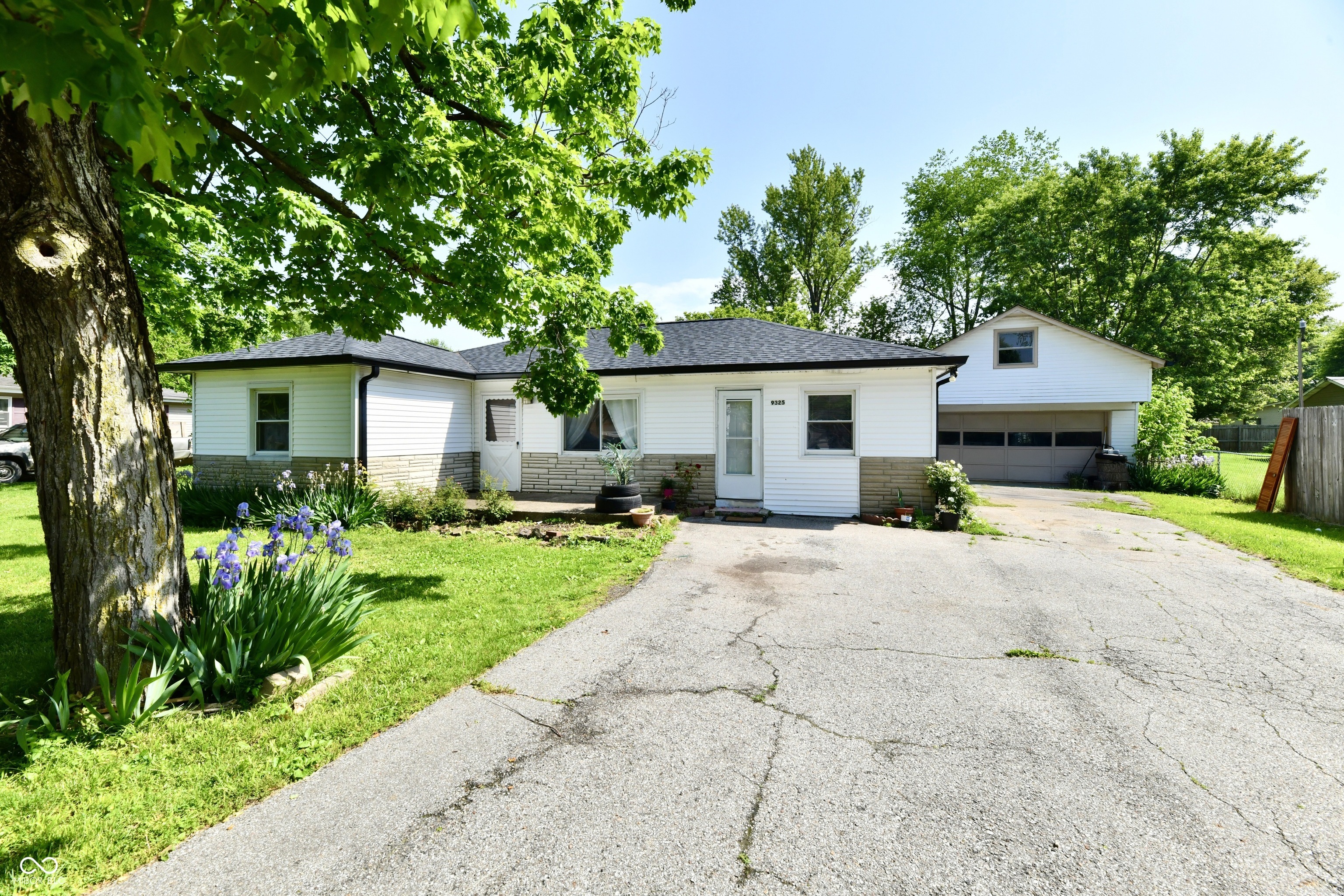 Property Photo:  9325 N Friendship Drive  IN 47280 