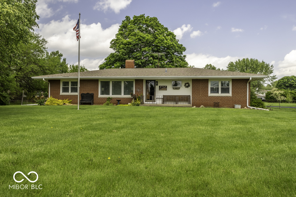 Property Photo:  1190 W Jefferson Street  IN 46131 