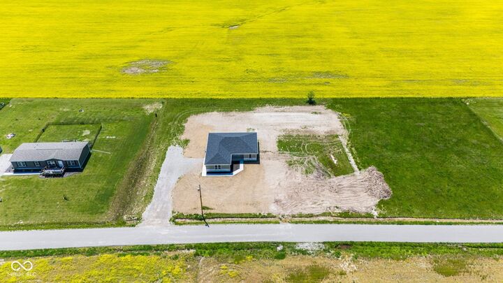 Property Photo:  5003 W 900 N  IN 47231 